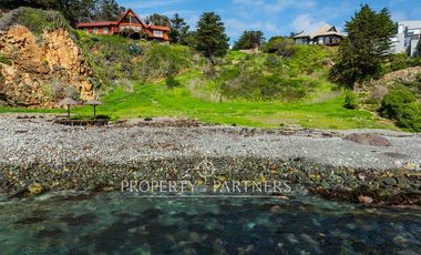 Exclusiva Parcela Frente al Mar con Playa Privada y Bahía Cristalina en Bahía Azul de Los Vilos.