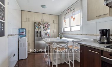 Venta de casa en Parque Inglés con amplia terraza y vista al mar