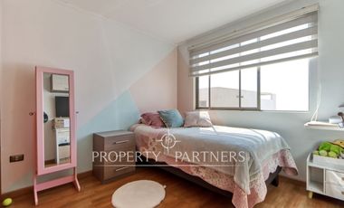 Venta de casa en Parque Inglés con amplia terraza y vista al mar