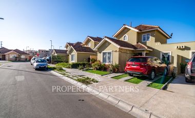 Casa en excelente ubicación, en condominio con seguridad 24/7