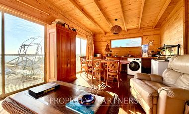 Pichilemu, Casa con vista al mar en Playa Hermosa