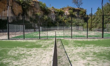 CASA EN VENTA EN FRACCIONAMIENTO LOS JALES EN ZAPOPAN CON ALBERCA Y MUY AMPLIA