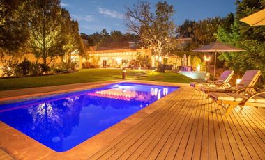 CASA EN VENTA EN FRACCIONAMIENTO LOS JALES EN ZAPOPAN CON ALBERCA Y MUY AMPLIA