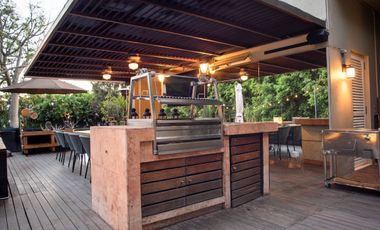 CASA EN VENTA EN FRACCIONAMIENTO LOS JALES EN ZAPOPAN CON ALBERCA Y MUY AMPLIA