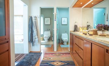 CASA EN VENTA EN FRACCIONAMIENTO LOS JALES EN ZAPOPAN CON ALBERCA Y MUY AMPLIA