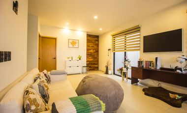 Se renta casa en solares