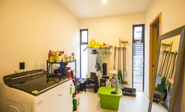 Se renta casa en solares