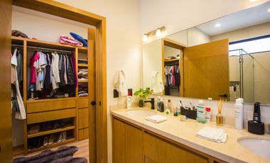 Se renta casa en solares