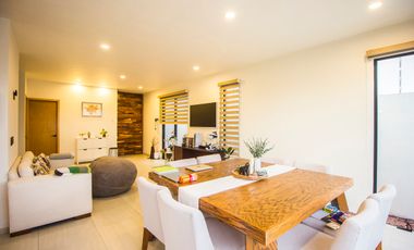 Se renta casa en solares