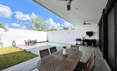 CASA VENTA CONKAL MERIDA YUCATAN 3 REC PISCINA