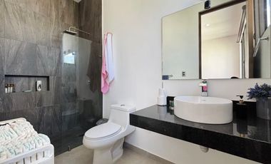 CASA VENTA CONKAL MERIDA YUCATAN 3 REC PISCINA