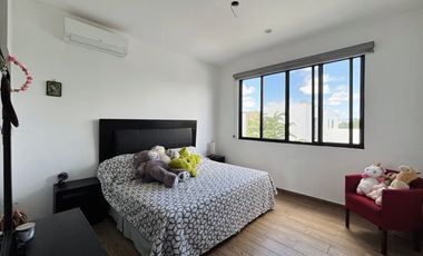 CASA VENTA CONKAL MERIDA YUCATAN 3 REC PISCINA