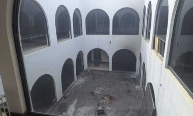 Venta Edificio Comercial con Gran Potencial de Desarrollo –La Fama, Sta.Catarina