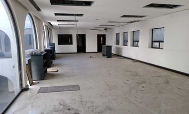 Venta Edificio Comercial con Gran Potencial de Desarrollo –La Fama, Sta.Catarina