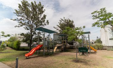 CASA EN RENTA EN BOSQUES VALLARTA