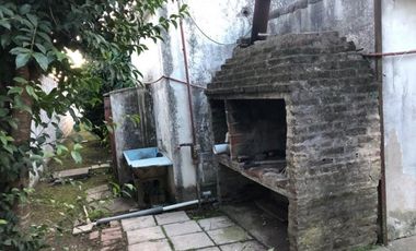 VENTA CASA 3 AMBIENTES LOTE 10x34 FCO VARELA Bosques