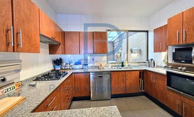 CASA MEDITERRÁNEA EN CONDOMINIO CON SEGURIDAD