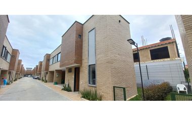 Casa Arriendo Conjunto Cerrado Cota $ 4.000.000