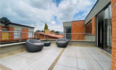VENDO PRECIOSA CASA 266M2 EN CONJUNTO EXCLUSIVO CAJICA