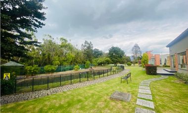 VENDO PRECIOSA CASA 266M2 EN CONJUNTO EXCLUSIVO CAJICA