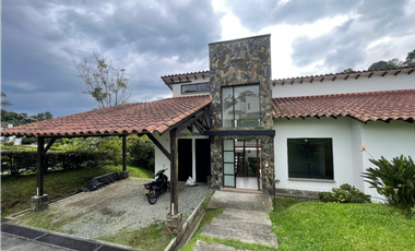 SE ARRIENDA CASA CAMPESTRE VIA CIRCASIA PEREIRA