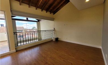 Venta amplia Casa Chia Urbana Oficinas/Vivienda