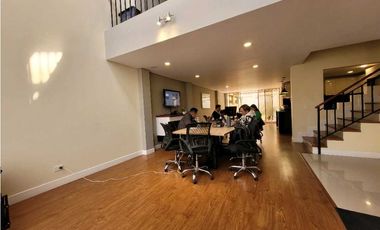 Venta amplia Casa Chia Urbana Oficinas/Vivienda