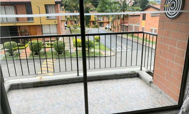 CASA PARA LA RENTA EN LA ESTRELLA SECTOR SURAMERICA