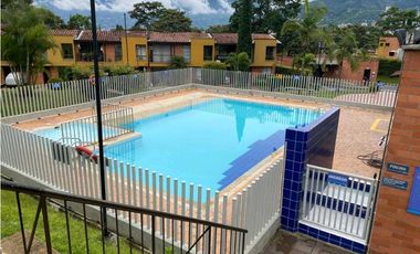 CASA PARA LA RENTA EN LA ESTRELLA SECTOR SURAMERICA