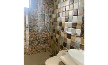 VENTA DE EXCLUSIVA CASA CAMPESTRE VIA A PUEBLO TAPAO QUINDO