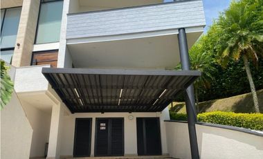 VENTA DE EXCLUSIVA CASA CAMPESTRE VIA A PUEBLO TAPAO QUINDO