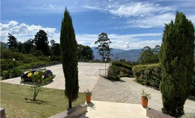 Casa Independiente en Venta en El Poblado sector Los Balsos