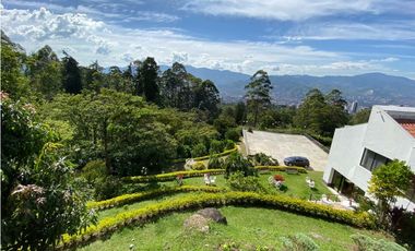 Casa Independiente en Venta en El Poblado sector Los Balsos