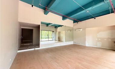 SE VENDE O SE ARRIENDA OFICINA MEDELLIN