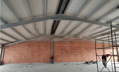 BODEGA EN RENTA Y VENTA UBICADA EN LA AMERICA