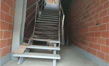 BODEGA EN RENTA Y VENTA UBICADA EN LA AMERICA