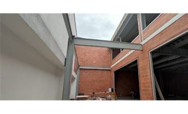 BODEGA EN RENTA Y VENTA UBICADA EN LA AMERICA