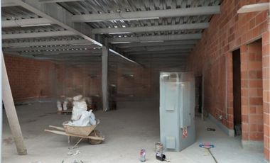 BODEGA EN RENTA Y VENTA UBICADA EN LA AMERICA