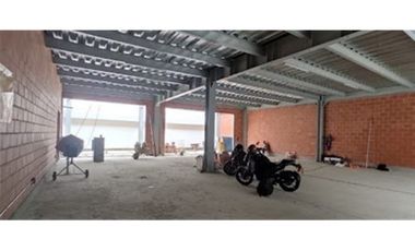 BODEGA EN RENTA Y VENTA UBICADA EN LA AMERICA