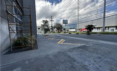 Local comercial en Venta, Torre Mirall, Chepevera Monterrey, N.L.