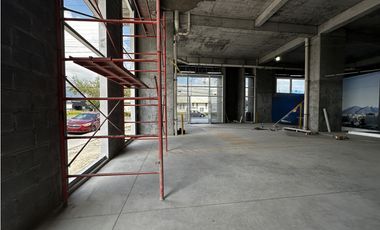 Local comercial en Venta, Torre Mirall, Chepevera Monterrey, N.L.