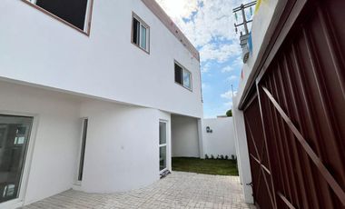 Casa en venta en FRACC. JARDINES DE AHUATLAN CUERNAVACA MORELOS