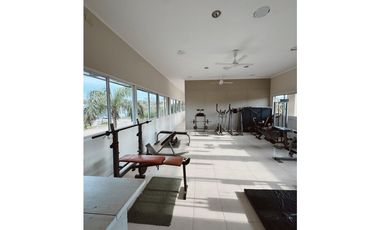 Venta casa 3 dormitorios  cochera doblle y pileta Santa Candida