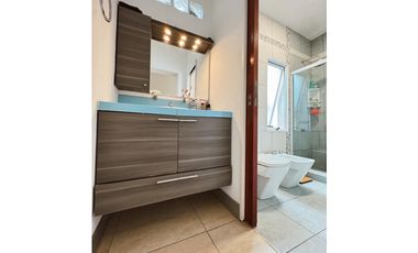 Venta casa 3 dormitorios  cochera doblle y pileta Santa Candida