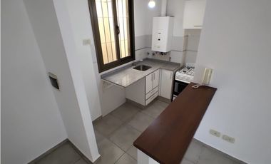 DEPTO UN DORMITORIO - BALCON - ZONA PATIO OLMOS - Bº CENTRO