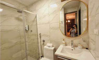 VENTA o ALQUILER APARTAMENTO AMOBLADO EN AV BALBOA  FRENTE AL MAR