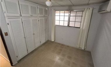 CASA A LA VENTA URBANIZACION PARQUES DEL OESTE ARRAIJAN