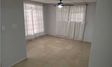 CASA A LA VENTA URBANIZACION PARQUES DEL OESTE ARRAIJAN