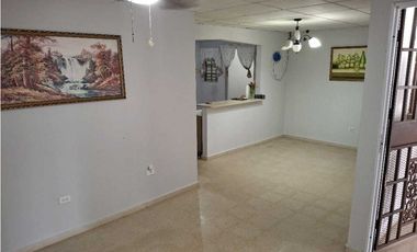 CASA A LA VENTA URBANIZACION PARQUES DEL OESTE ARRAIJAN