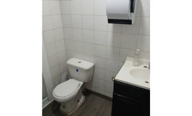 EL CARMEN / PLAZA LINAMAR / 130M / PISO BAJO / DIVISIONES / VACIO